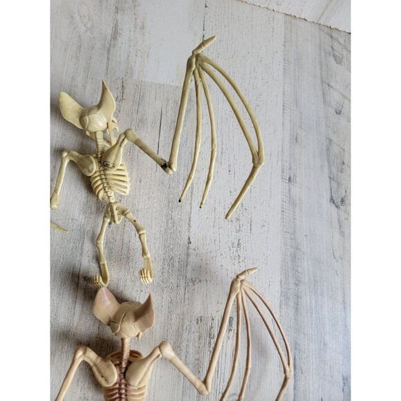 Greenbrier Halloween skeleton hanging bat set pop decor - Picture 11 of 11